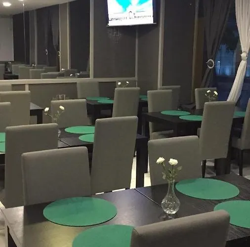 エクセルシオール ホテル 3*